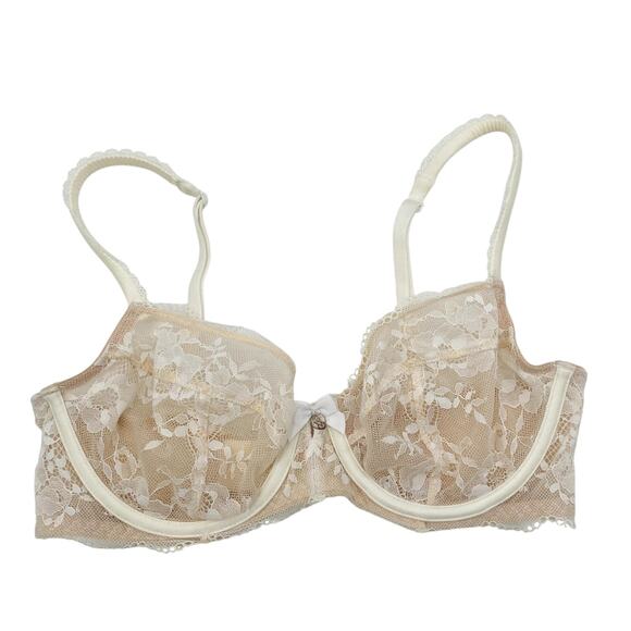 Victoria's Secret white Lace Unlined bra - Picture 2 of 4